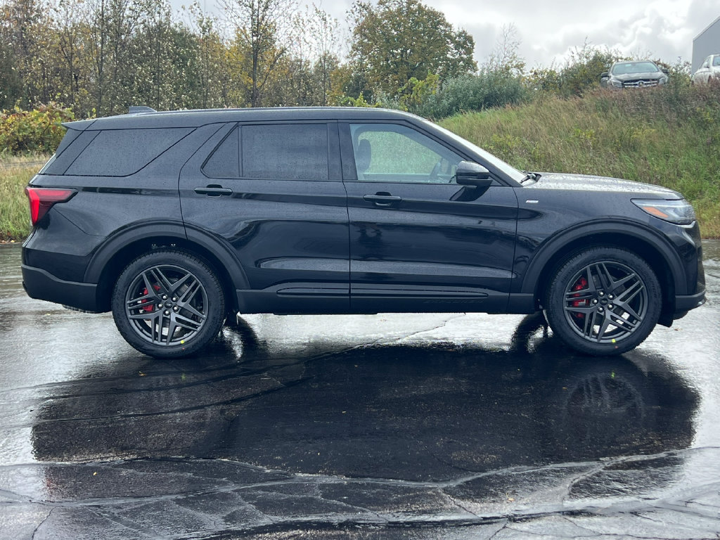 Used 2027 Ford Explorer ST-Line w/ Premium Package AWD/4WD image 51