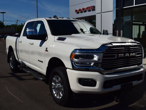 Used 2023 RAM 3500 Laramie AWD/4WD image 2