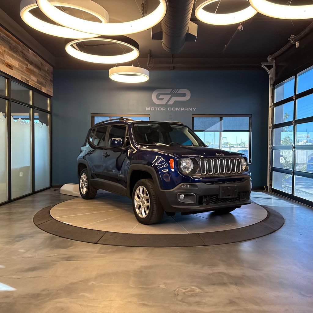 Used 2018 Jeep Renegade Latitude AWD/4WD image 1