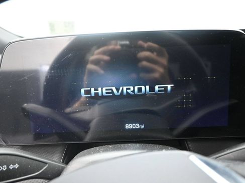 Used 2025 Chevrolet Equinox LT FWD image 13