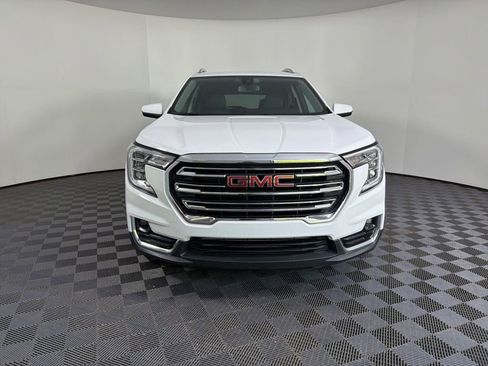 Used 2024 GMC Terrain SLT AWD/4WD image 4