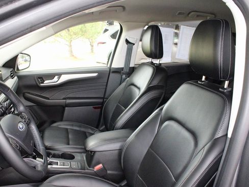 Used 2022 Ford Escape SEL image 6