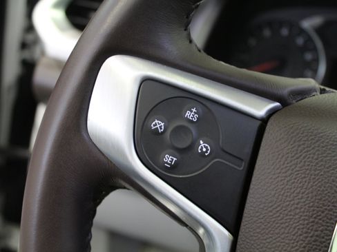 Used 2017 GMC Acadia SLT image 10