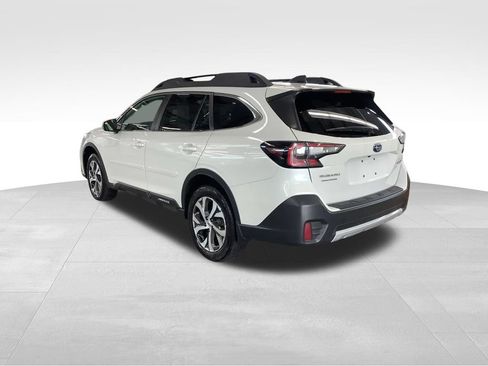 Used 2022 Subaru Outback Limited w/ Tech Package 3 AWD/4WD image 3