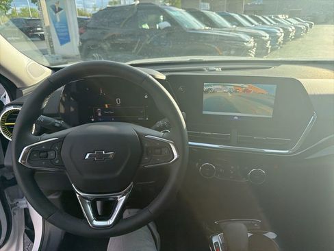 Used 2025 Chevrolet Trax ACTIV w/ Driver Confidence Package FWD image 11