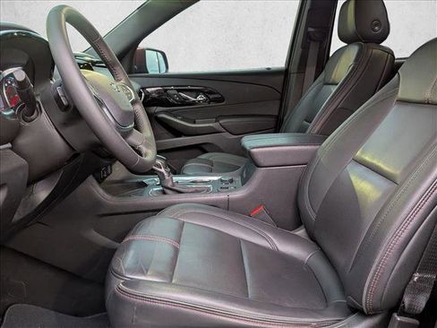 Used 2022 Chevrolet Traverse RS image 15