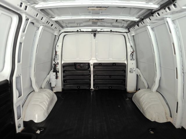 Used 2020 Chevrolet Express 2500 w/ Driver Convenience Package RWD image 9