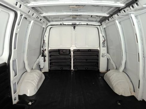 Used 2020 Chevrolet Express 2500 w/ Driver Convenience Package RWD image 9