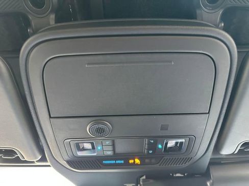 New 2025 Ford Bronco 4-Door image 20