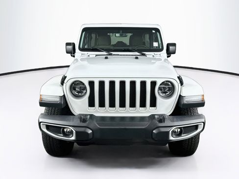 Used 2020 Jeep Wrangler Unlimited Sahara AWD/4WD image 2