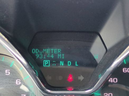 Used 2015 Chevrolet Traverse LT FWD image 25