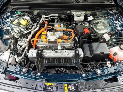 New 2025 Cadillac Lyriq Luxury image 22