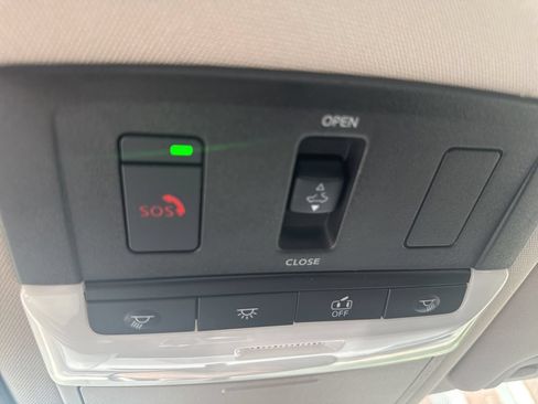 Used 2023 Nissan Altima 2.5 SR w/ SR Premium Package FWD image 31