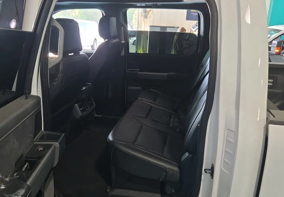 Used 2024 Ford F250 Lariat w/ Tremor Off-Road Package AWD/4WD image 6