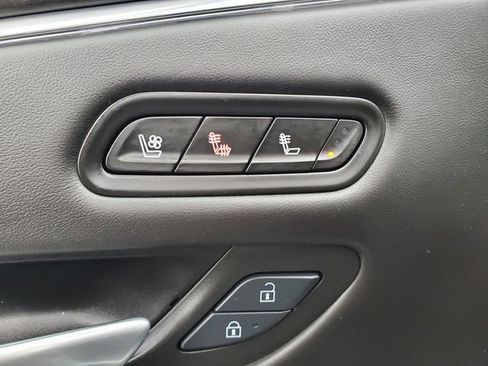 Used 2024 Cadillac Escalade ESV Premium Luxury Platinum w/ Heavy-Duty Trailer Package image 19