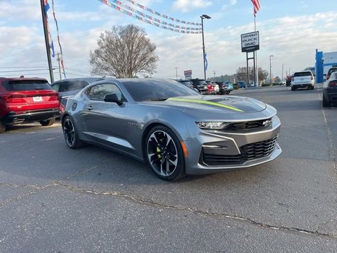 Used 2021 Chevrolet Camaro SS image 2