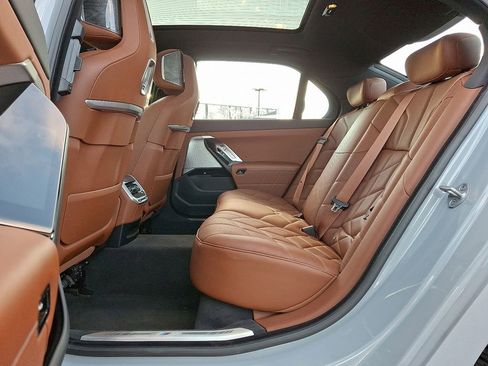 Certified 2023 BMW 760i xDrive AWD/4WD image 13