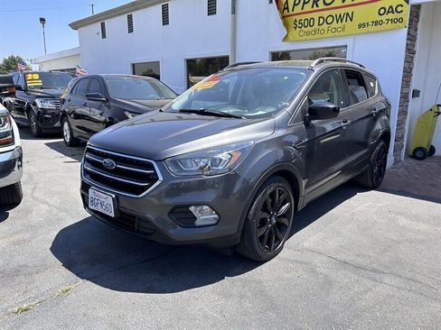 Used 2018 Ford Escape SE w/ SE Sport Appearance Package FWD image 25