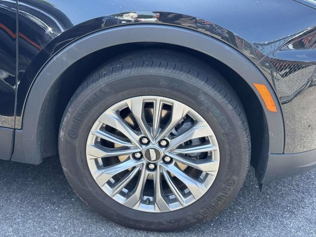 Used 2024 Cadillac XT4 Premium Luxury AWD/4WD image 7