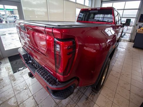 Used 2024 GMC Sierra 3500 Denali image 7