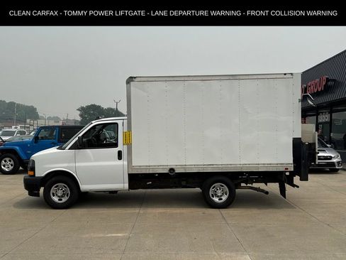 Used 2021 Chevrolet Express 3500 RWD image 3