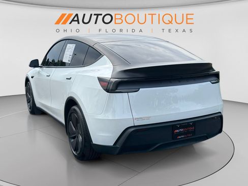 Used 2026 Tesla Model Y AWD image 3