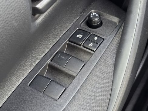 Used 2025 Toyota Corolla LE FWD image 31