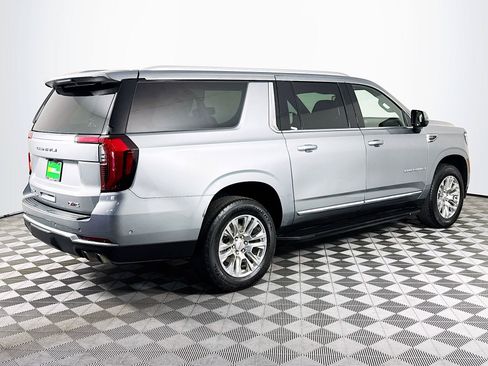 Used 2025 GMC Yukon XL Denali AWD/4WD image 10