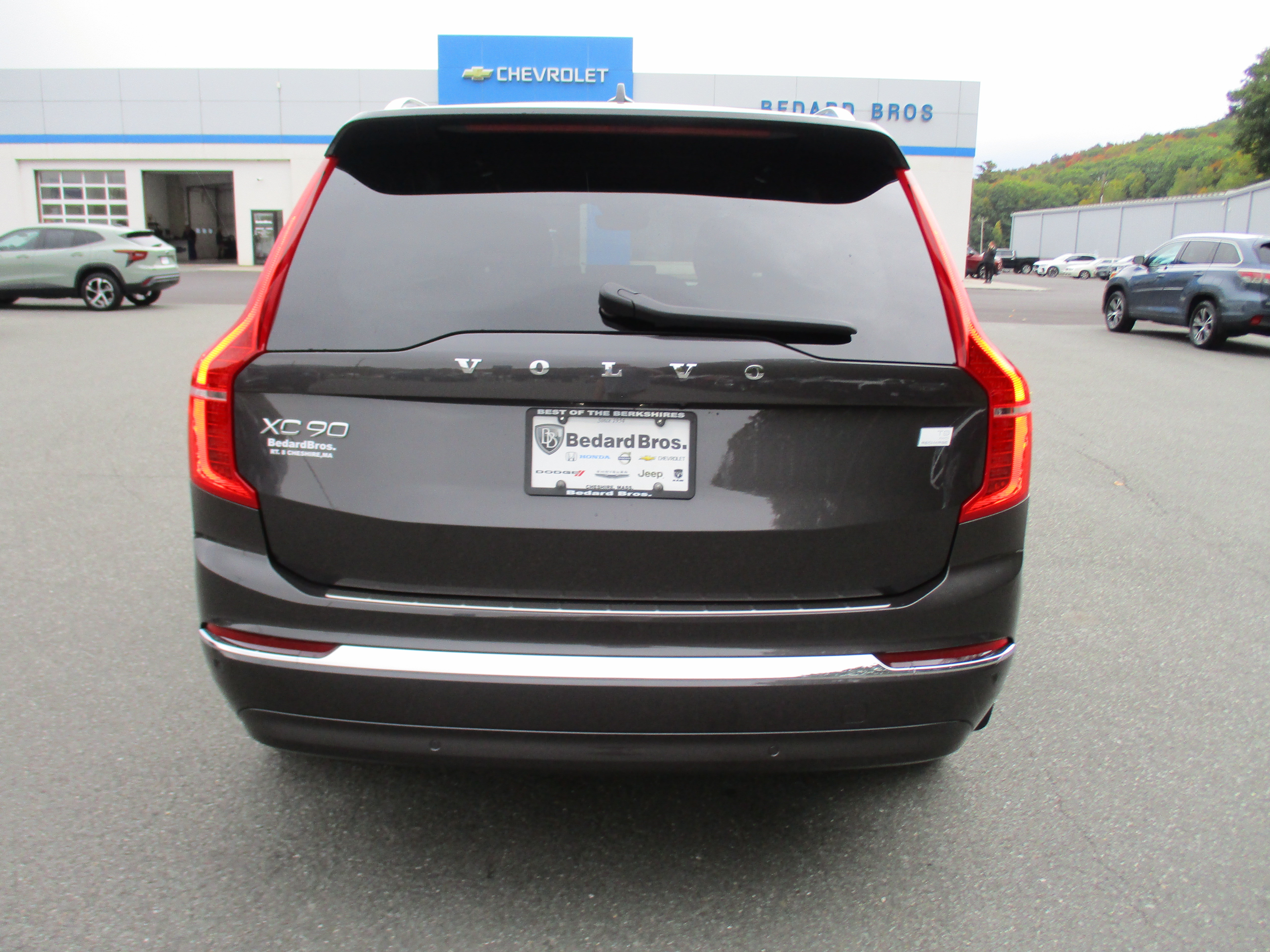 Certified 2024 Volvo XC90 T8 Ultimate w/ Protection Package Premier AWD/4WD image 6