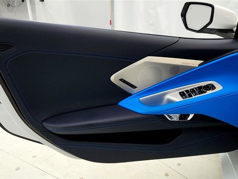 Used 2023 Chevrolet Corvette Stingray Premium Conv w/ 3LT image 21