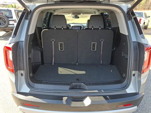 Used 2023 GMC Acadia SLT image 29