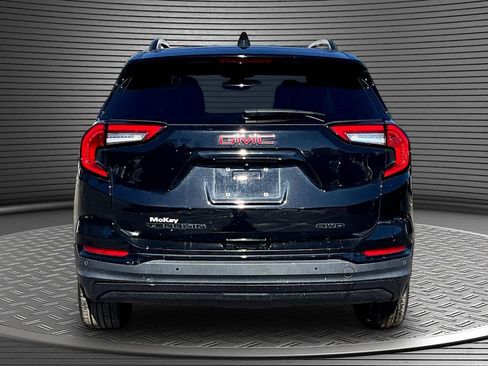 Used 2024 GMC Terrain SLT w/ Infotainment Package II image 5