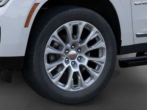 New 2026 GMC Yukon XL Denali w/ Sun & Power Step Package image 9