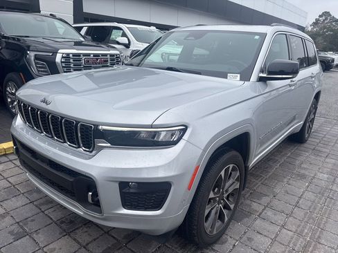 Used 2023 Jeep Grand Cherokee L Overland w/ Trailer Tow Group (B) image 7