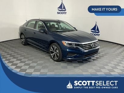 Used 2022 Volkswagen Passat 2.0T SE