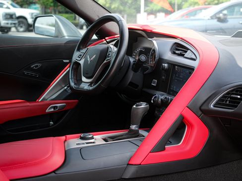 Used 2016 Chevrolet Corvette Z06 w/ 2LZ Preferred Equipment Group RWD image 34