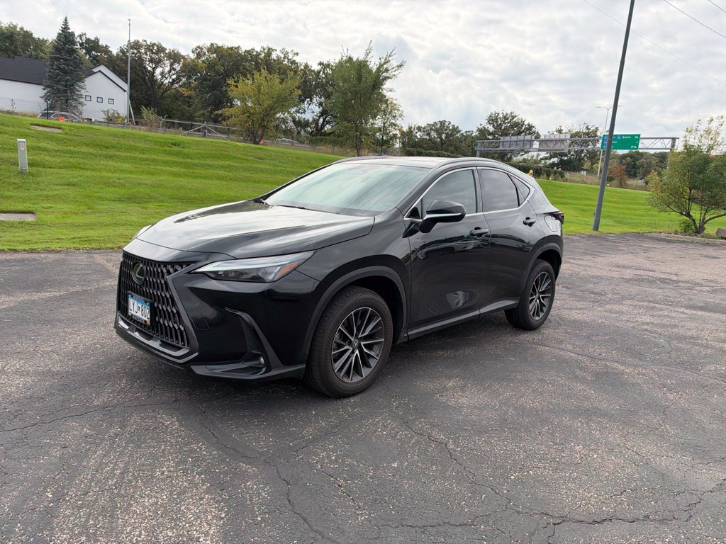 Used 2024 Lexus NX 350 AWD w/ Vision Package image 3
