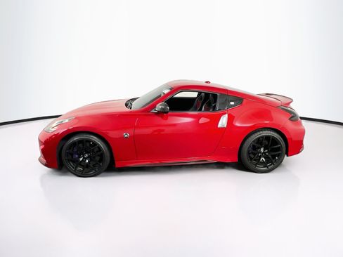 Used 2017 Nissan 370Z NISMO RWD image 8