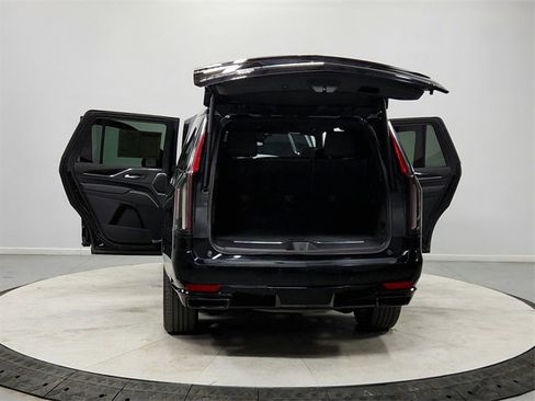 Used 2023 Cadillac Escalade Sport image 14