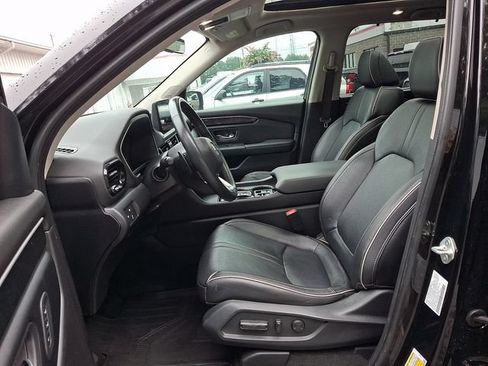 Used 2023 Honda Pilot Elite image 12