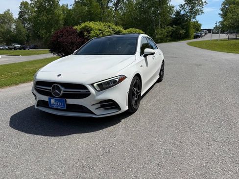 Used 2020 Mercedes-Benz A 35 AMG 4MATIC image 4