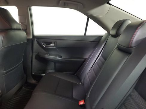 Used 2017 Toyota Camry SE FWD image 10
