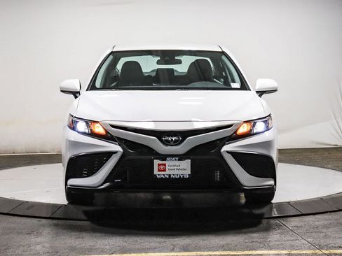 Used 2023 Toyota Camry SE FWD image 6