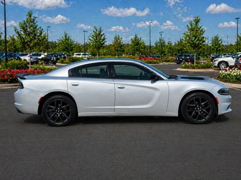 Used 2019 Dodge Charger SXT w/ Blacktop Package RWD image 6