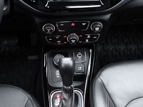 Used 2018 Jeep Compass Limited w/ Navigation Group image 33