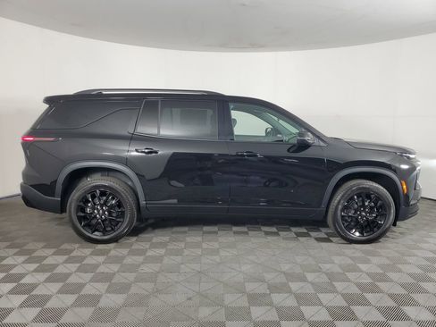 New 2026 Chevrolet Traverse LT w/ Midnight/Sport Edition FWD image 3