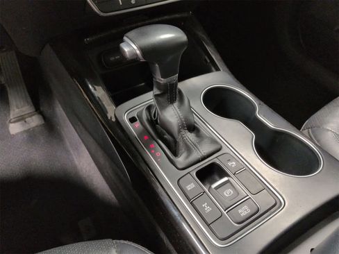 Used 2019 Kia Sorento EX image 32