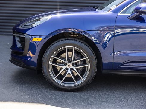 Certified 2026 Porsche Macan AWD/4WD image 26