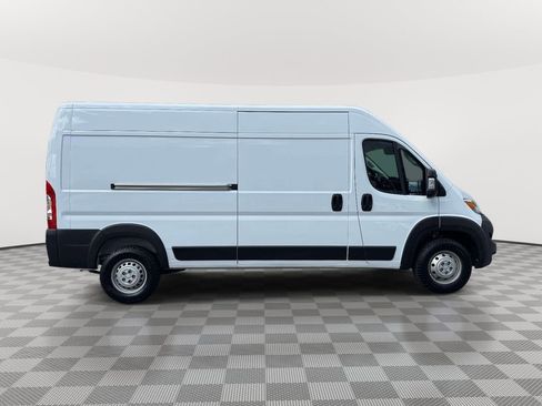 Used 2026 RAM ProMaster 2500 w/ Convenience Group FWD image 8