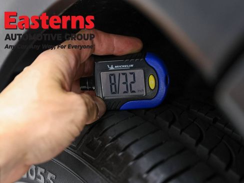 Used 2025 Jeep Compass Limited AWD/4WD image 26
